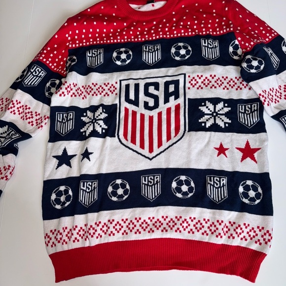 2022 World Cup Fox Sports US Soccer sweater men’s NEW - Picture 2 of 13